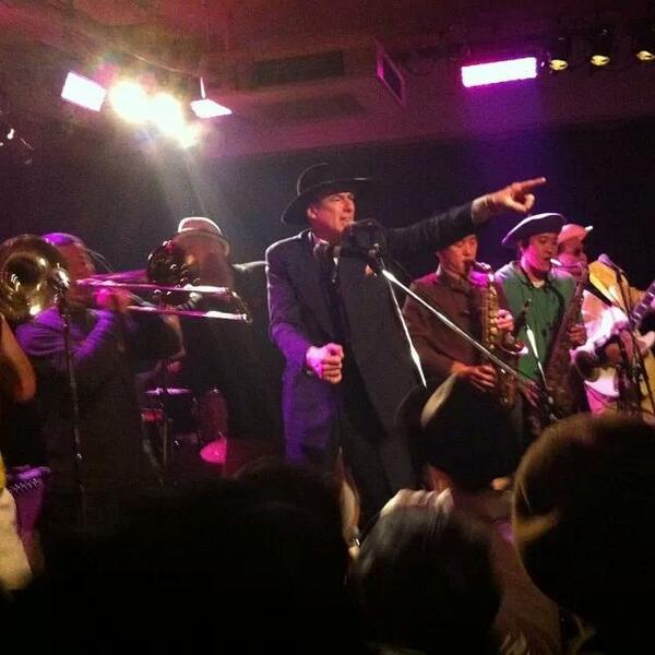 michihisax0327's tweet photo. ありがとうと、すいません。 http://t.co/ZhabrvgB69