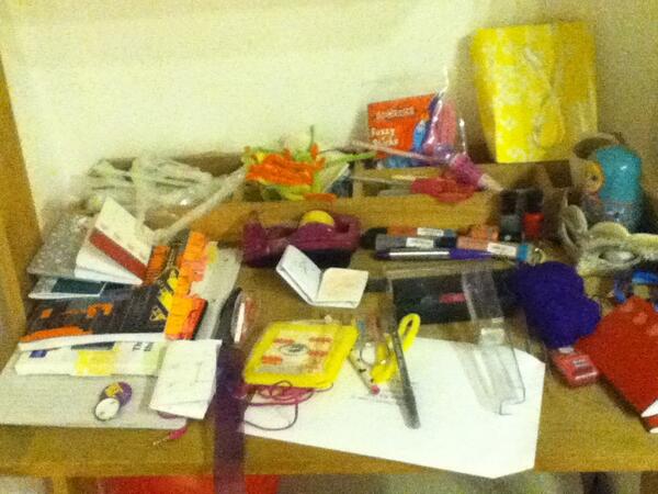 shadowseesaw's tweet image. #NeedToClean 😞