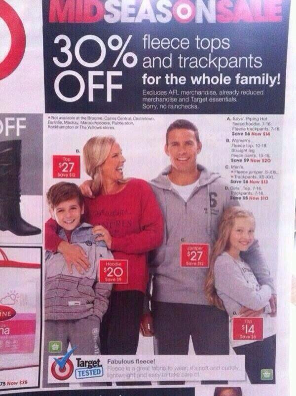 cchillzone's tweet photo. Dude has 3 arms 😳 http://t.co/JNnw8AhMJe