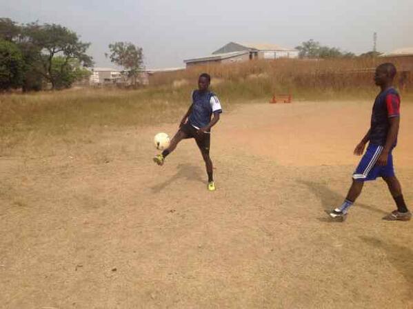 _teamMenDoZee_'s tweet photo. Soccer http://t.co/UVSLT6lpnO