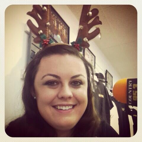 xoxodanika's tweet image. Update!!! Broadcasting in antlers is hard. The headphones keep knockin them off. #reindeerproblems