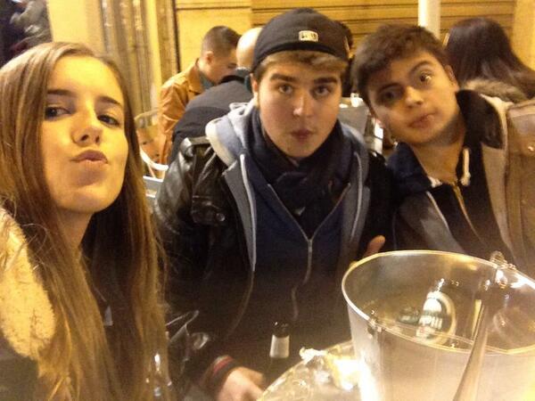 ainho_97's tweet photo. @miguelmarco2 @J_Arroyo_ me ha encantado veros nenes http://t.co/cJEzIWpVIW