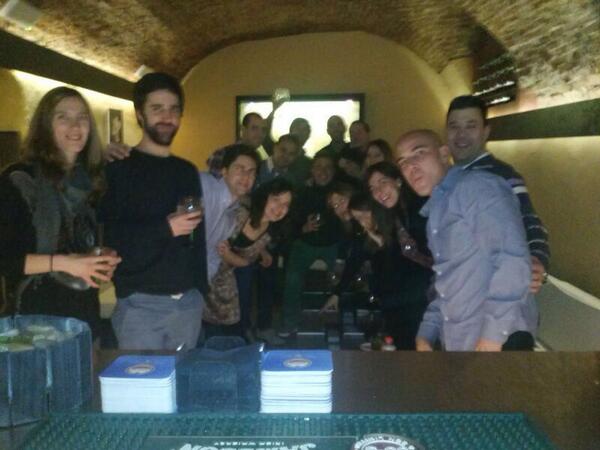 joseteamoros's tweet photo. Gran tarde con amigueted de siempre @PARRAEUGENIO @carcayoo @rialjm etc...Loquillo dixit Porque fuimos los mejores.. http://t.co/VtWz1VIIwY
