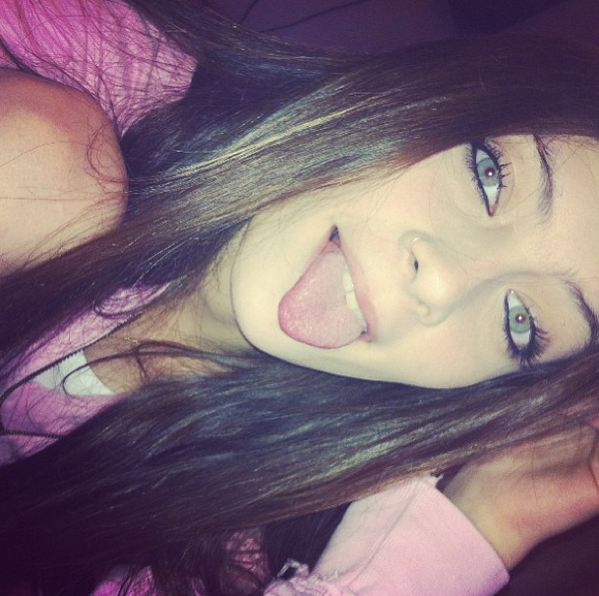 wtfboyss's tweet photo. to morrendo de sono, só vim pra dizer oi, bjinhoo #caradesono #boanoite ♡♡♡♡ http://t.co/DuKhtWLB7o