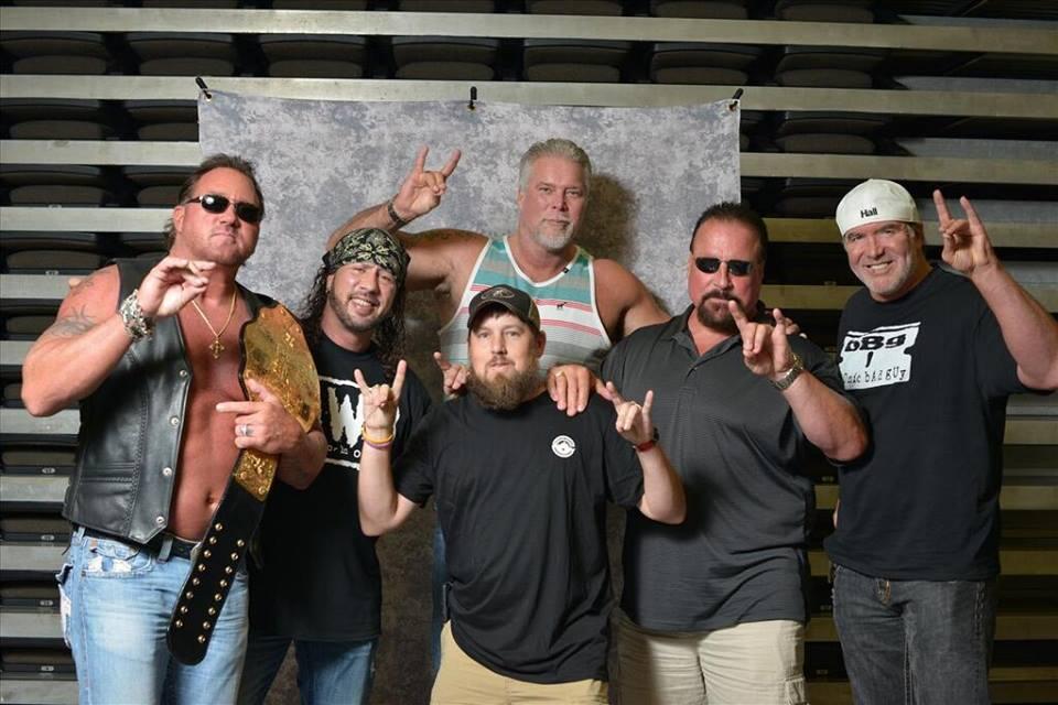 BcD7ZdWCMAAUPqW.jpg:large