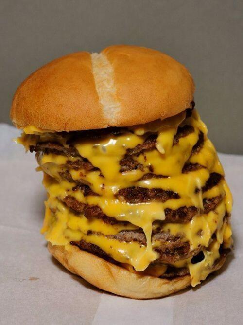 YummyImages's tweet photo. Stacked Cheeseburger of Death http://t.co/3YnQol7jTl