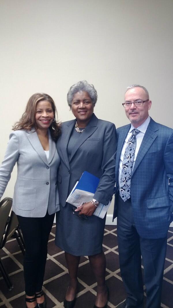 SusanLong_Walsh's tweet photo. @donnabrazile Donna, thx for your inspiring talk at the Women's Funding Alliance. Twitter appts 1st woman on board! http://t.co/GenFp9q6D5