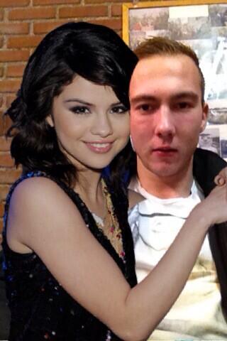 mrRoob's tweet photo. @selenagomez it was a great night! http://t.co/ofsSSkO4IV