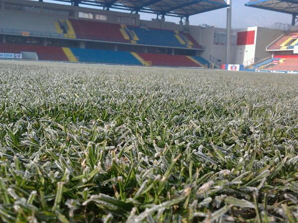 sporx's tweet photo. RT @nailtosun An itibari ile Karabukte zemin sert. Cimler buzlu. http://t.co/I2Zl9Pwp0r
