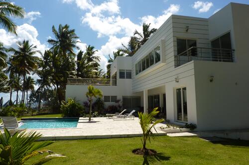 commrestcom's tweet photo. http://t.co/1YmoXdYwVu Interesting modern architecture with bright rooms and partly skylights and a decorative galler http://t.co/miO9stYIua