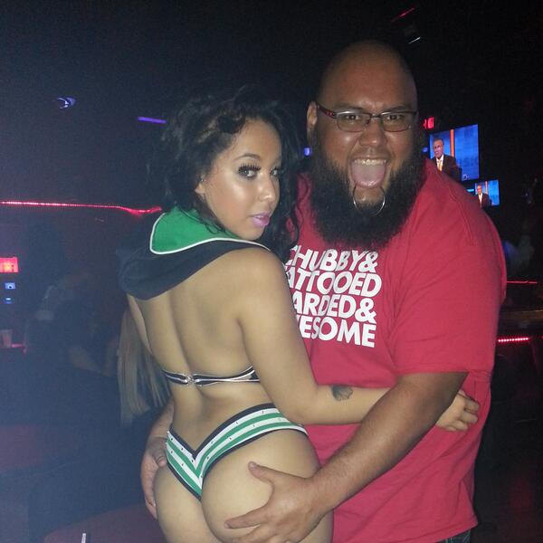 clockworkpromo's tweet photo. ECLIPSE GENTLEMAN CLUB------6821 S GESSNER AND BELLAIRE-----Go now----100 EXOTIC DANCERS / FOOD http://t.co/a7Sg7gmSsO
