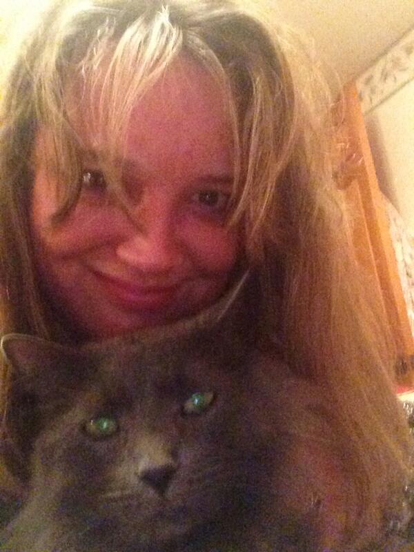 NJDoglover72's tweet photo. Me &amp; Jessica's cat Bella http://t.co/KCF9GA05KE