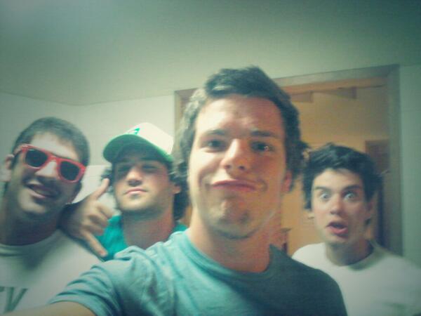 lzapiola's tweet photo. rumbo a la muni city @facupuccio @nicozicari @elcejaa #lalocaaa http://t.co/Y11hRqYjsi