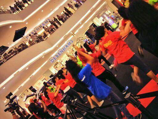 BTalentStudio's tweet photo. Zumba Party starts Now at @senayancity Main Atrium. Come join us! http://t.co/nesWB39dQL