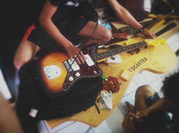 Tengkyu braww yeee hehe... "@kessa1824LIFE: Mino (ミノ) nyalon 💆 at @stellerguitar "