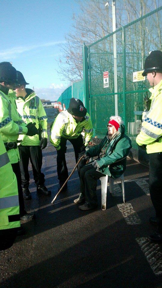 Frack_Off's tweet photo. 1pm:  One-woman anti-#fracking blockade currently halting all truck flow at #BartonMoss. Support very much welcomed! http://t.co/hEfjESzHcD