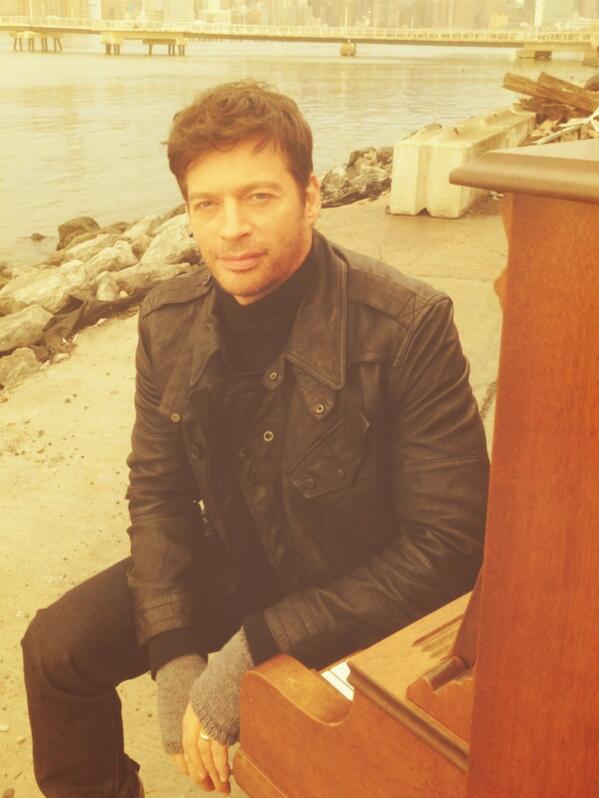 HarryConnickJR's tweet photo. shooting the video for 'one fine thing' in brooklyn... I❤️NY... #onefinething #everymanshouldknow http://t.co/aKAqeYHQu3