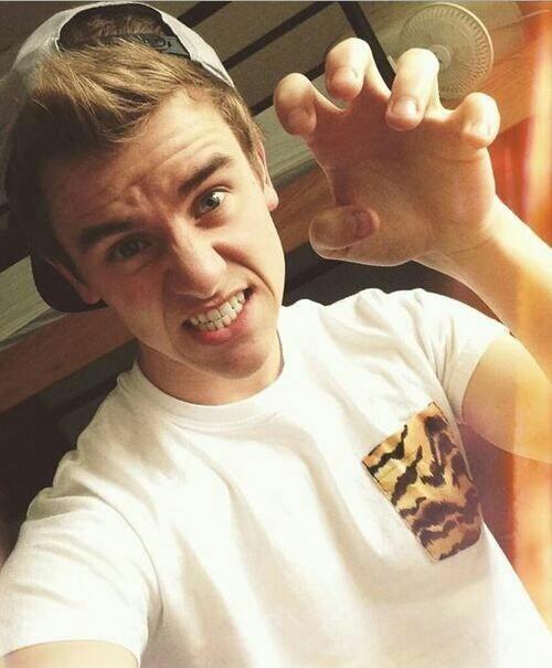 SecretWatson's tweet image. Roar!