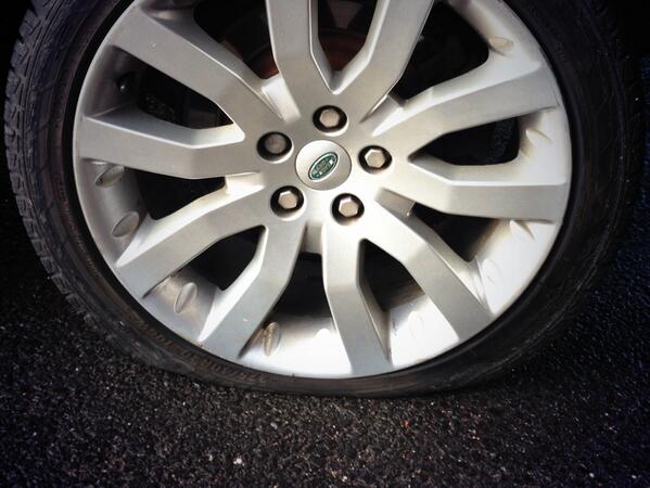 MrsLiziBrown's tweet image. What a start to a Sunday... But the speed of service of #lloydspremieraccount #AAbreakdown has been top notch.