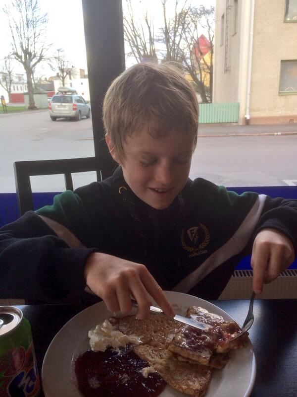 alverblad's tweet photo. Lunch! http://t.co/qDrU4tkEiv
