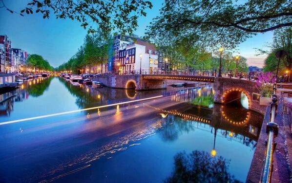 _Paisajes_'s tweet photo. Canales de Amsterdam, #Holanda. PRECIOSO!!! http://t.co/hnLzbUnie5