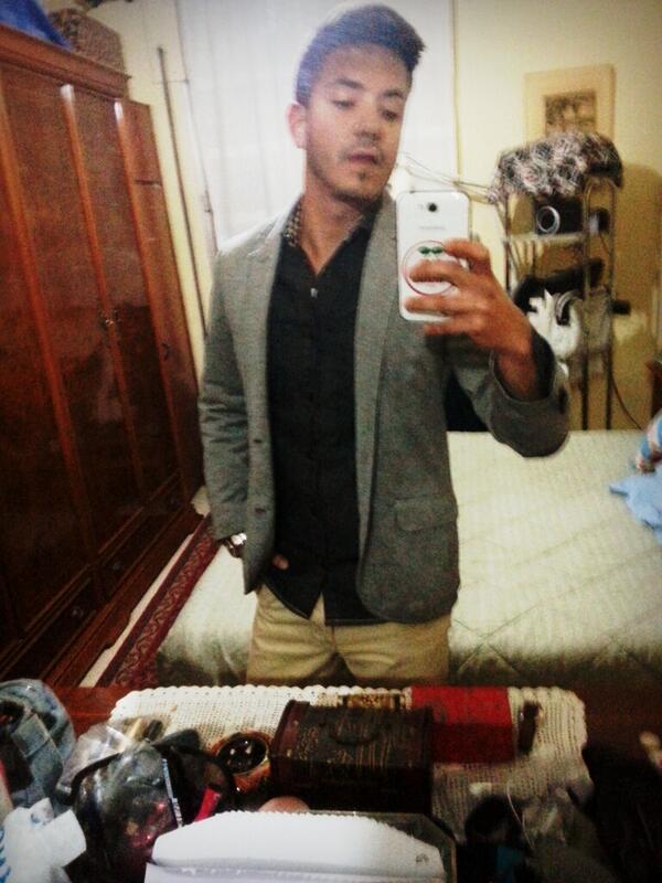 Adrian_90_29's tweet photo. Asiii siii hoy dirnk, smoke, eat, dance, sing.... hoye es party http://t.co/Rt6nCyjTWl