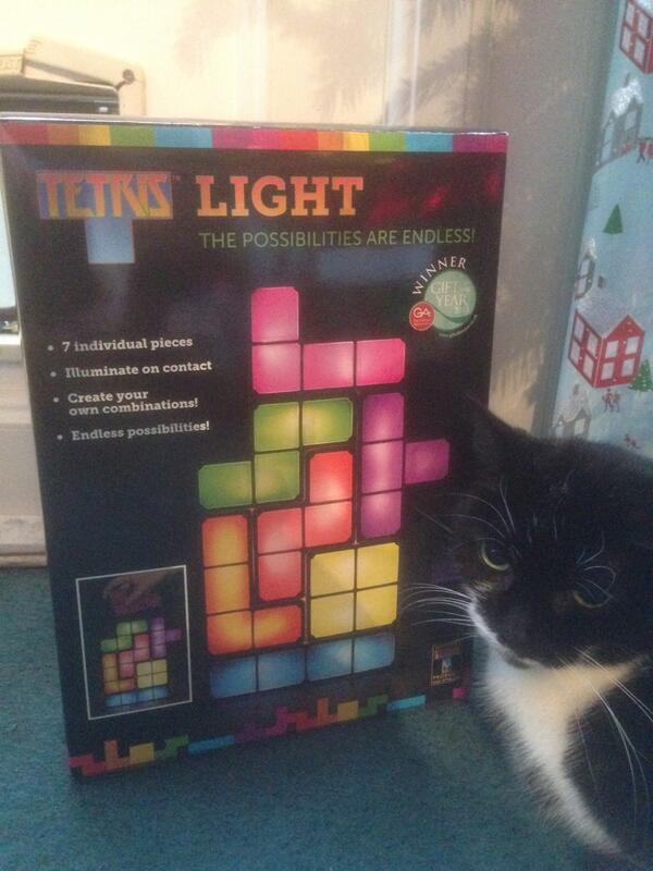 LH_Interior's tweet image. A little early Christmas present from @emza1972 Cat not included #TetrisLight