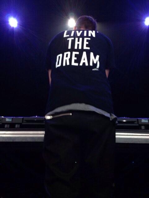 JulianJordan's tweet photo. This is what I'm doing.. @getuntitled #Getuntitled http://t.co/gfKR0MQF8g