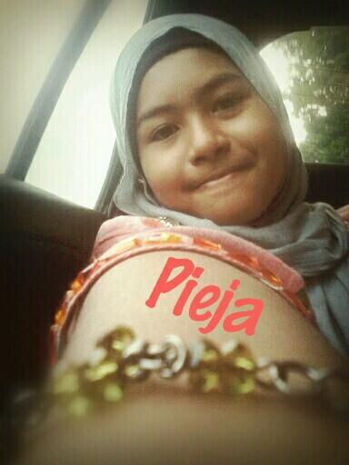 PijahSahajer's tweet photo. Huii...Pieja dop ido agi..Pieja boying anat2.
Papelha.. http://t.co/8xoQJkIJ9O