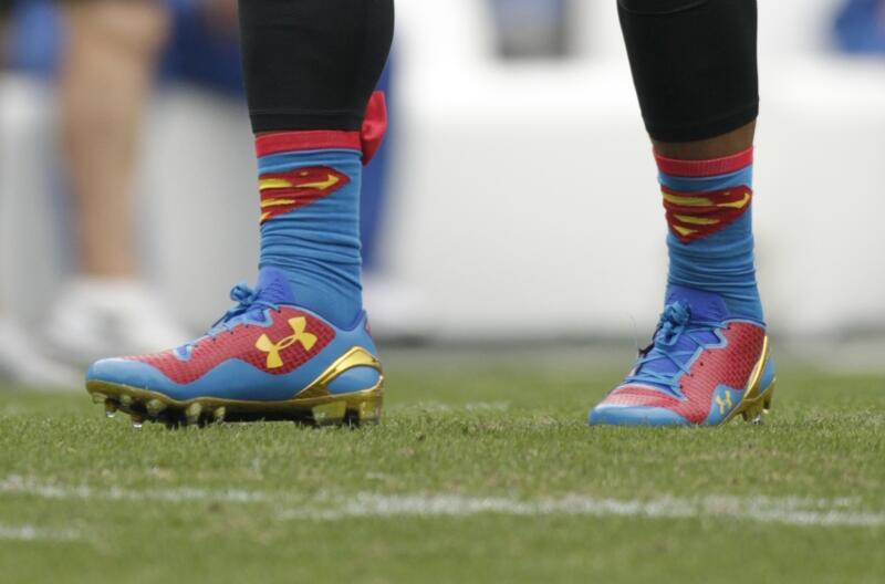 Cam Newton goes back to Superman footwear, is a superhero flip-flopper -  SBNation.com