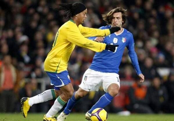 MotivacionesF's tweet photo. Mucho fútbol en una imagen... http://t.co/LxeIGTJ6Tf