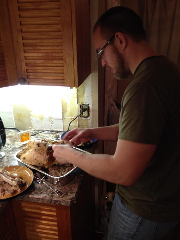 rileyzim's tweet image. @redsovietmonkey dismantling chunky. #FinalSteps #RileysBakingBonanza