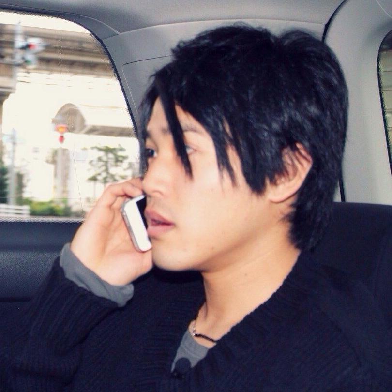 内田篤人 Atsuto Mobile 篤人 帰国しました 帰国第一声は以下のurlよりお聞き下さい 皆さんからの質問にも答えてくれましたので この模様はまた後日サイトで配信します お楽しみに Http T Co Oqp4pz2myt Http T Co U9ermeofwq Twitter