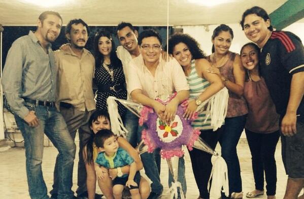 15 años ininterrumpidos de nuestra tradicional posada !@cexymag <a href="/Cincin_vela/">Cinthy</a> <a href="/karlakarinalara/">Salón Karla Lara</a> <a href="/francanto/">francia canto</a> :)