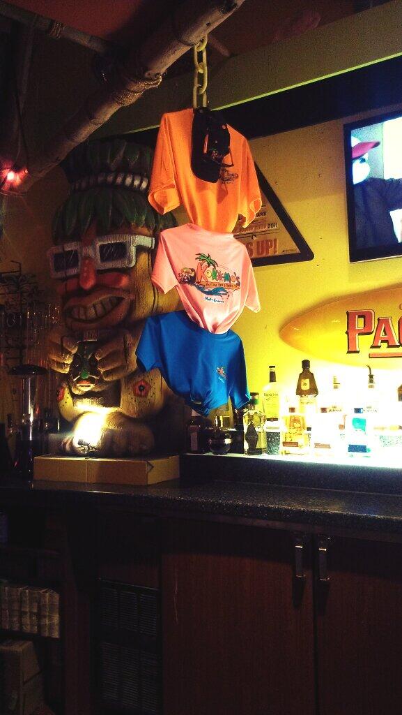 lindsaypell's tweet photo. Where am I? 1992 apparently. Lol moa wtf. @roep0013 http://t.co/jnmgrcXQc7