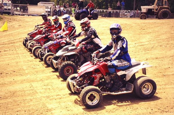 SplinterCreekDR's tweet image. Ready for the flag to drop!! #SplinterCreekDR #SCDR #TT