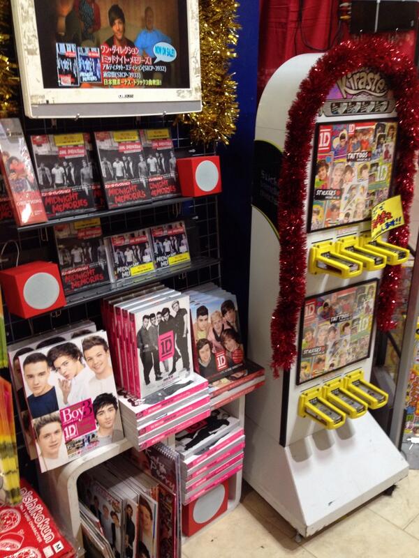Justin Pa Twitter 1dすごい 100円のタトゥーシール ガチャガチャ Http T Co Xfqfk1lisu