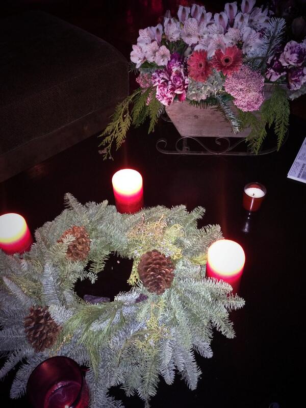 SOFIofficial's tweet photo. 4th Advent #onethingisnotliketheother #diy 🎄 http://t.co/VR6vyPrDKZ