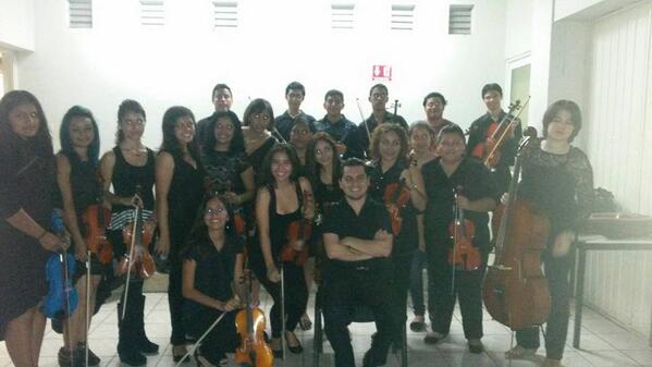 yesicamayanin's tweet photo. endemoniados para nadaaa!!!! http://t.co/ybyHCZUdGe