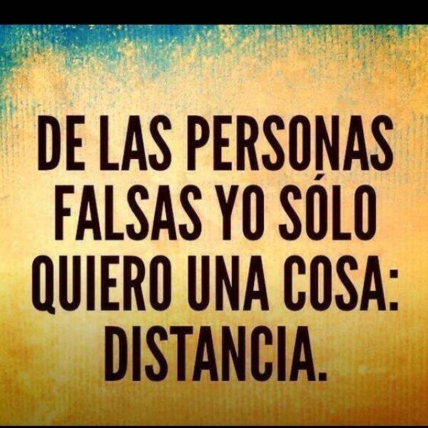 ferlfdz's tweet photo. Para las hipocritAsss😅😅😅😅😅😅😅😅😅😅😅 Dios librame jajajajaja http://t.co/X4E2hmXElt