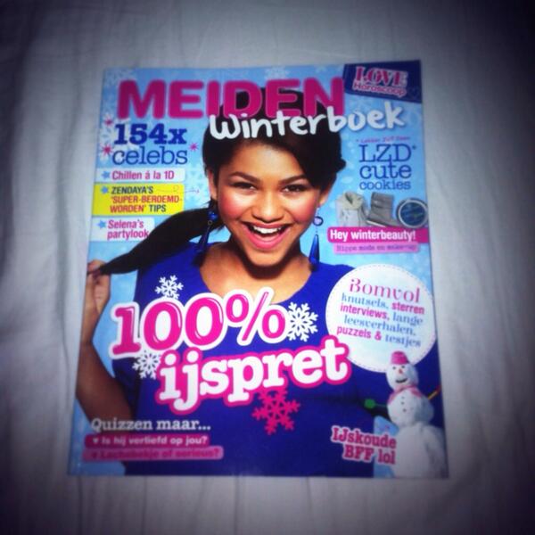 faye_sutherland's tweet photo. #super #blij met #mm @MEIDENmagazine winterboek http://t.co/nsWFBsZVOV