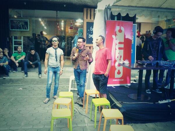 #COSMICGRANDOPENING <a href="/fishGOD/">Pecos Tafeltennis</a> X <a href="/davidbayu/">david bayu</a> trimakasih bnyak atas sambutan dan ucapan'nya #iswhatwecallfun