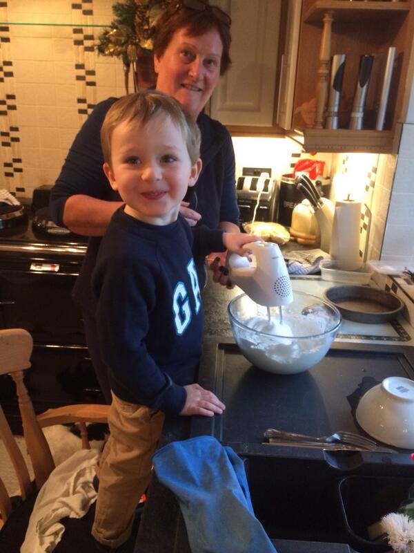 anthony604266's tweet photo. @rachael_king1 @HelenTrowsdale just making meringue cake with grandma http://t.co/2Bj1PTEdvX
