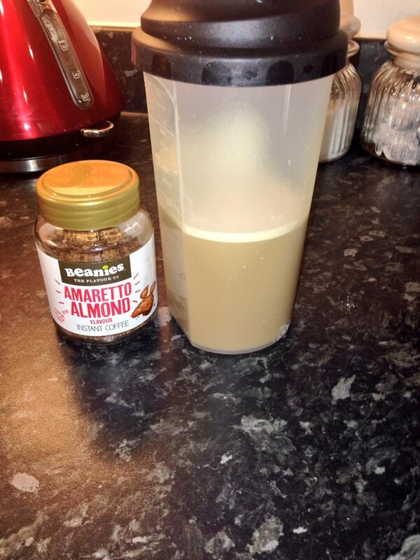 DeanLoizou's tweet image. @LDN_Muscle back destroyed #reversegriprows 👍💪 recovery shake @MyproteinUK vanilla whey &amp;amp; dextrose &amp;amp; beanies coffee