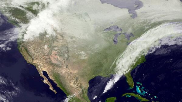 NOAASatellites's tweet photo. The GOES satellites snapped this [IMAGE] of a #holidaystorm this morning (Dec 23) #EnviroVizLab http://t.co/PsrYHITBMA