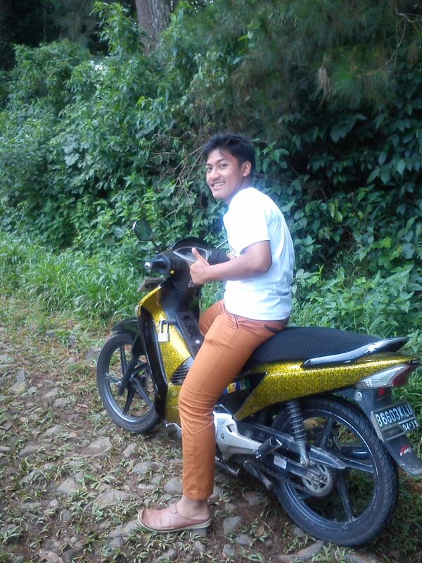 negarayu's tweet photo. @RaybianRevai48 http://t.co/NY8uyJ293J