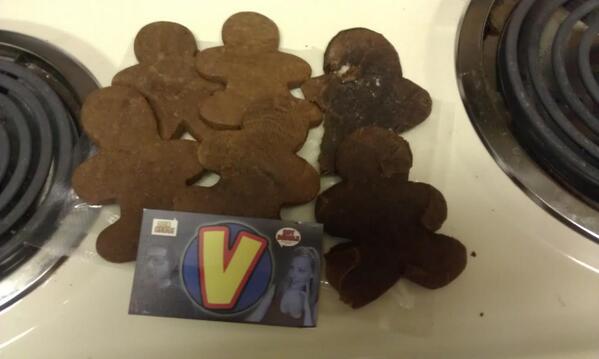 Bethy805's tweet image. @voodooshuffler Thank you for my cookies!!  They will be perfect for my 16 hour car ride today!!  #subforlife