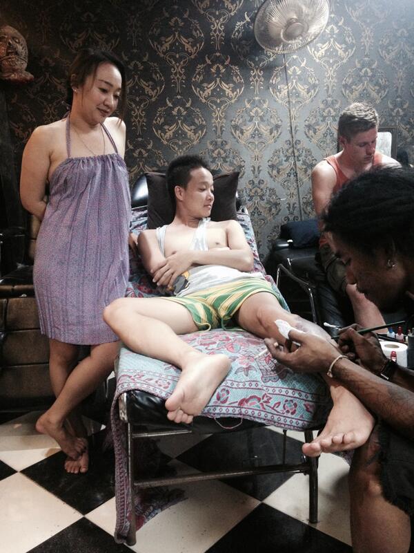 tungbui286's tweet photo. A new baby is being born, and no breastfeeding this time #tattoo #kohphiphi http://t.co/5kbpnmIdwl