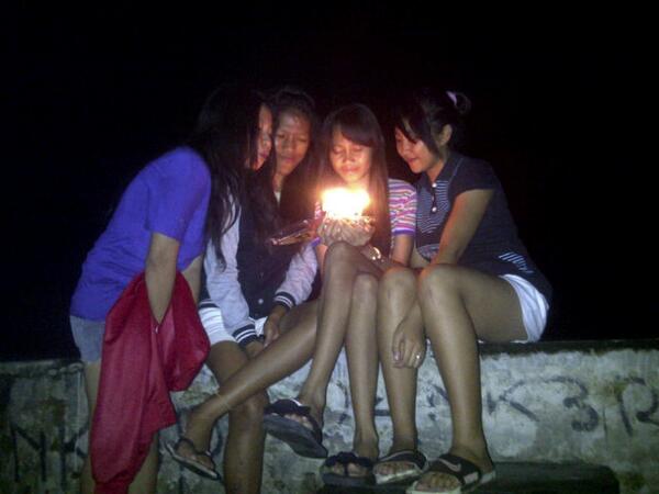 Kejutan vor Chrisstien Tumentalong :* {} HBD neh syongg :* WUATB