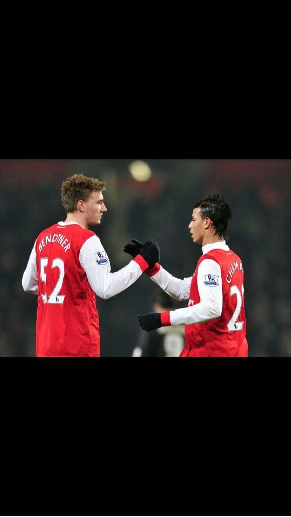 Oliver_Dhalluin's tweet photo. “@SportHumour: These 2 would have done some damage tonight http://t.co/2q8N1MyV8G” @JSRyall especially Chamakh